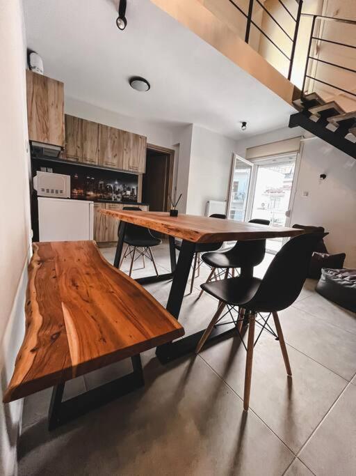 Escala Double Loft 1 & Parking In The City Center Volos Exterior photo